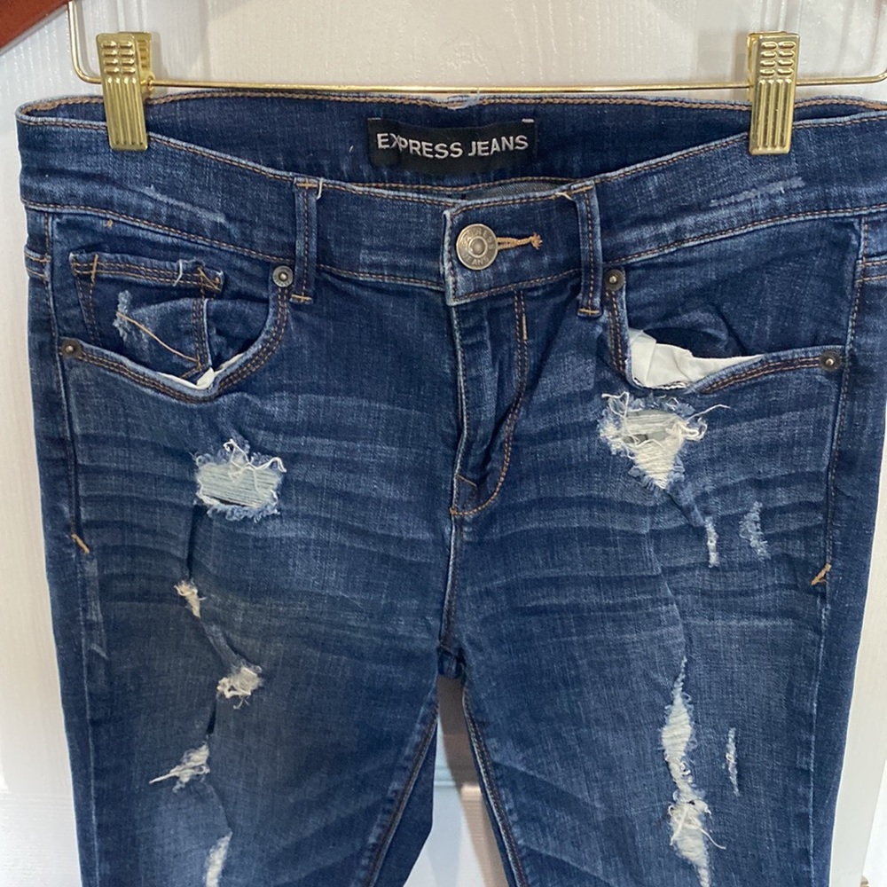Distressed jeans - Picture 2 of 5